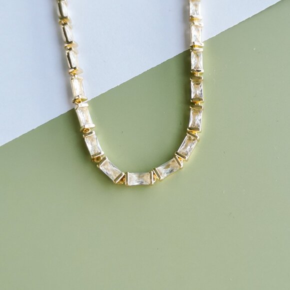 Kendra Scott Juliette White Crystal Strand Necklace in Gold - Picture 1 of 4